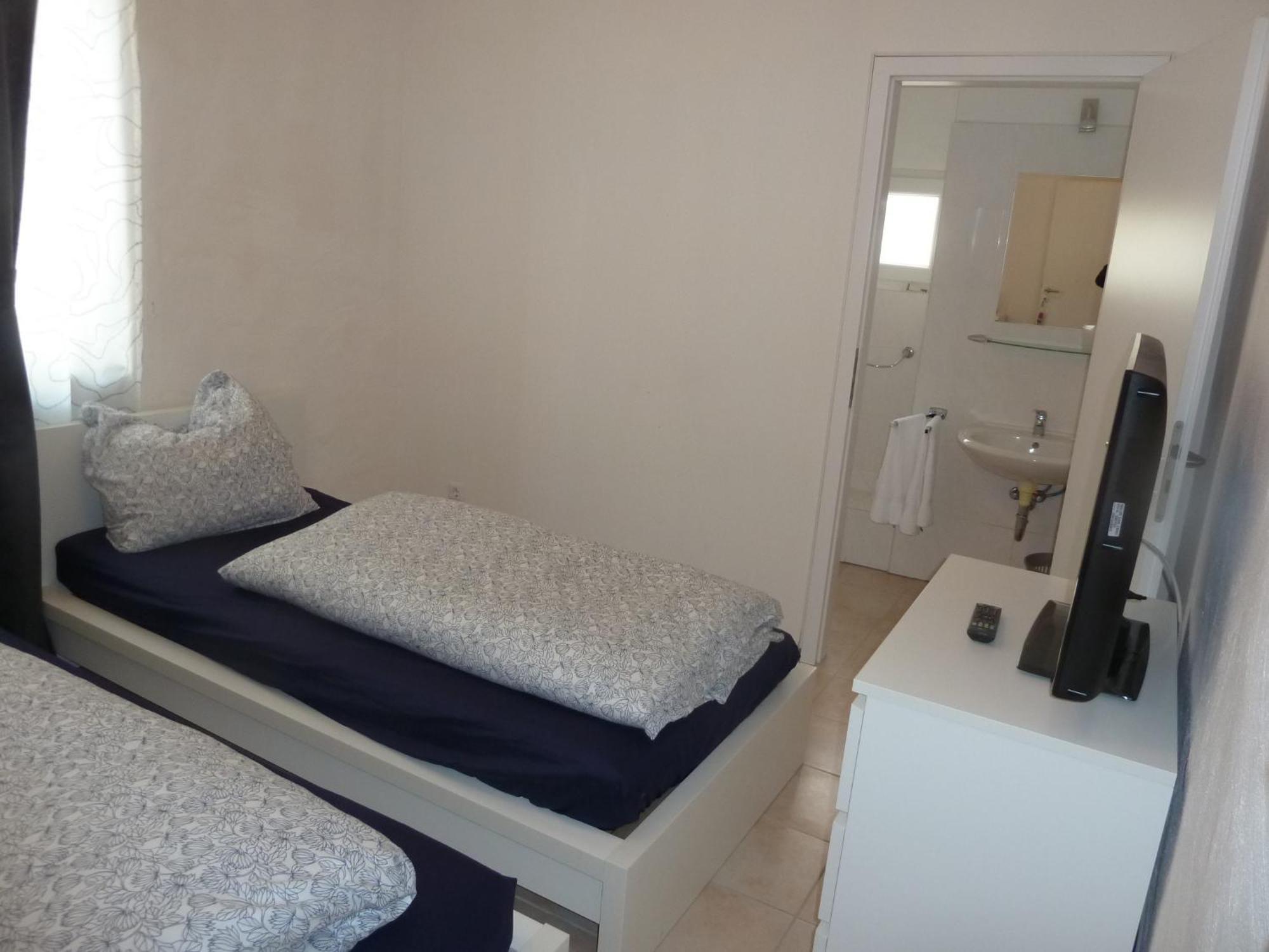 Relax Hotel Жак Офенбах Екстериор снимка